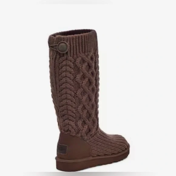UGG CLASSIC CARDI CABLE KNIT WOMENS SZ 9 100% AUTHENTIC 100%COZY COMFY STYLE NIB